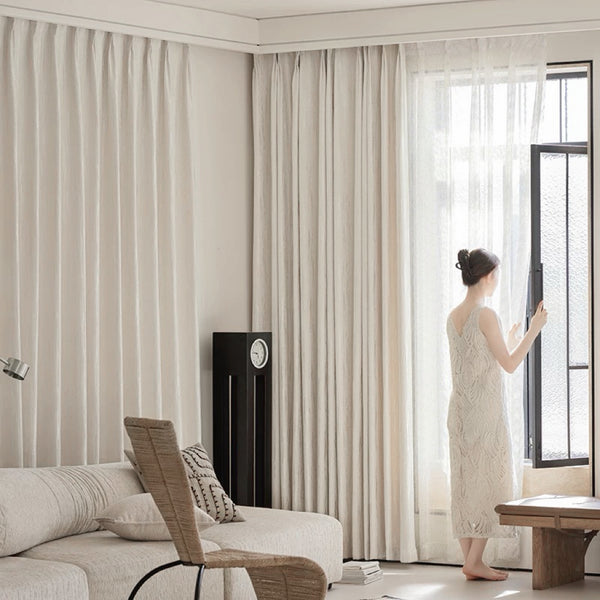 Moderner Vorhang Pearl Chenille 80% Verdunkelung Elfenbein – mit Kräuselband (1 Stück)