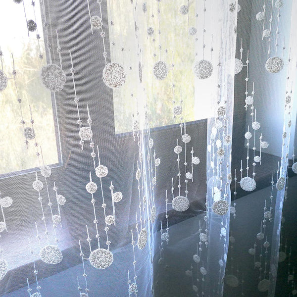 Gardinen mit Kleiner Kugelstickerei Elfenbein – mit Kräuselband (1 Stück)