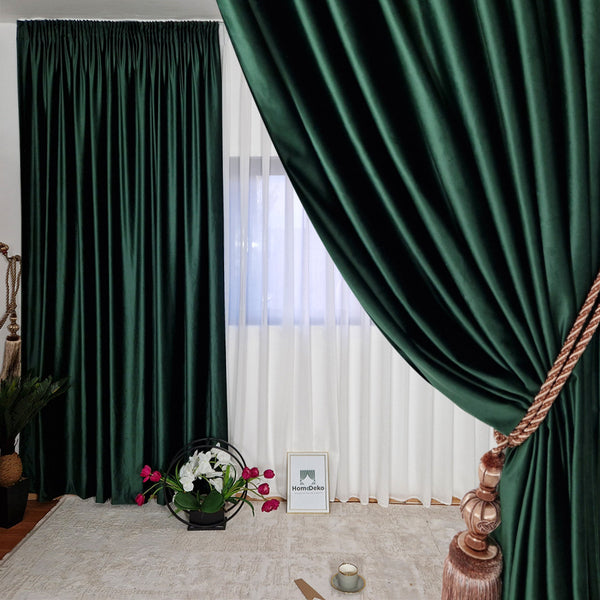 Samt Vorhang 70% halbdeckend Dunkelgrün – mit Kräuselband (1 Stück)