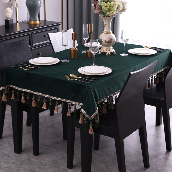 Samt-Tischdecke mit Quasten – Maßgeschneiderte Größe
