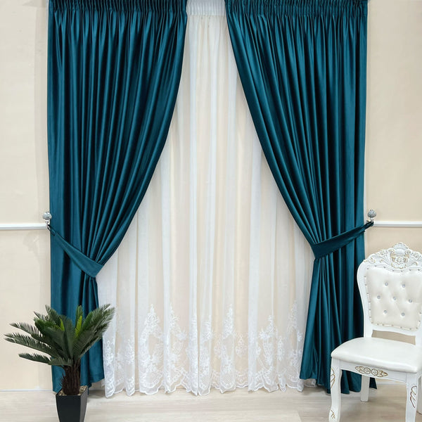 Samt Vorhang 70% halbdeckend Türkis  – mit Kräuselband (1 Stück)